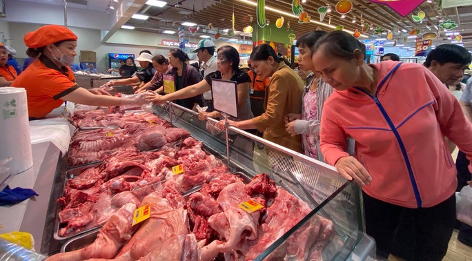 Bình ổn giá thịt lợn và nguyên liệu thức ăn chăn nuôi, phát triển chăn nuôi lợn bền vững và chủ động bảo đảm nguồn cung thực phẩm